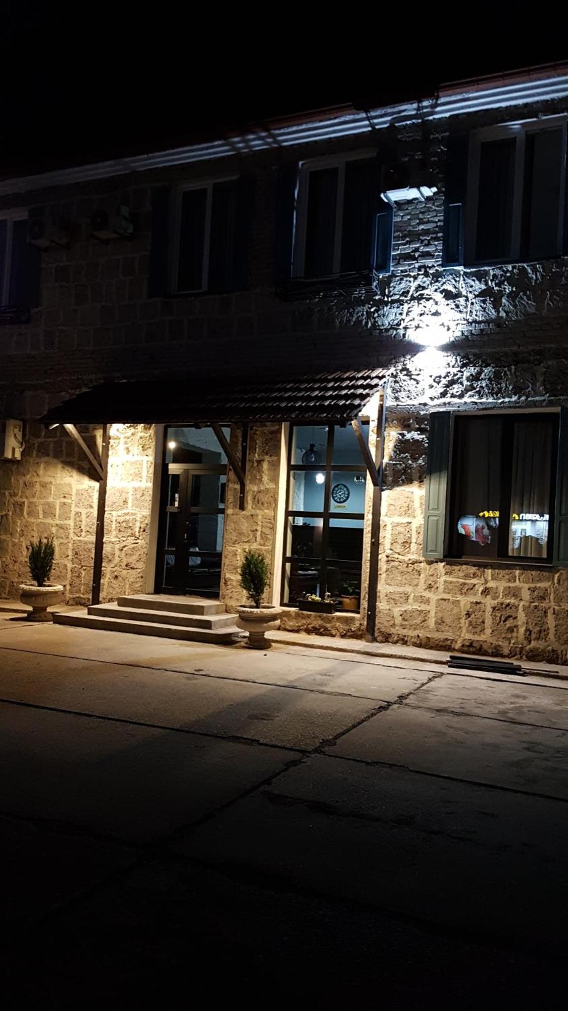 Hotel Aguna クタイシ エクステリア 写真