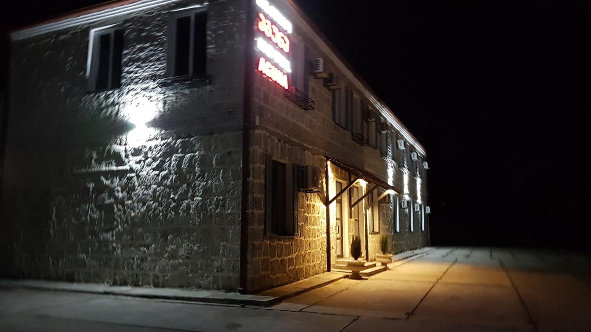 Hotel Aguna クタイシ エクステリア 写真
