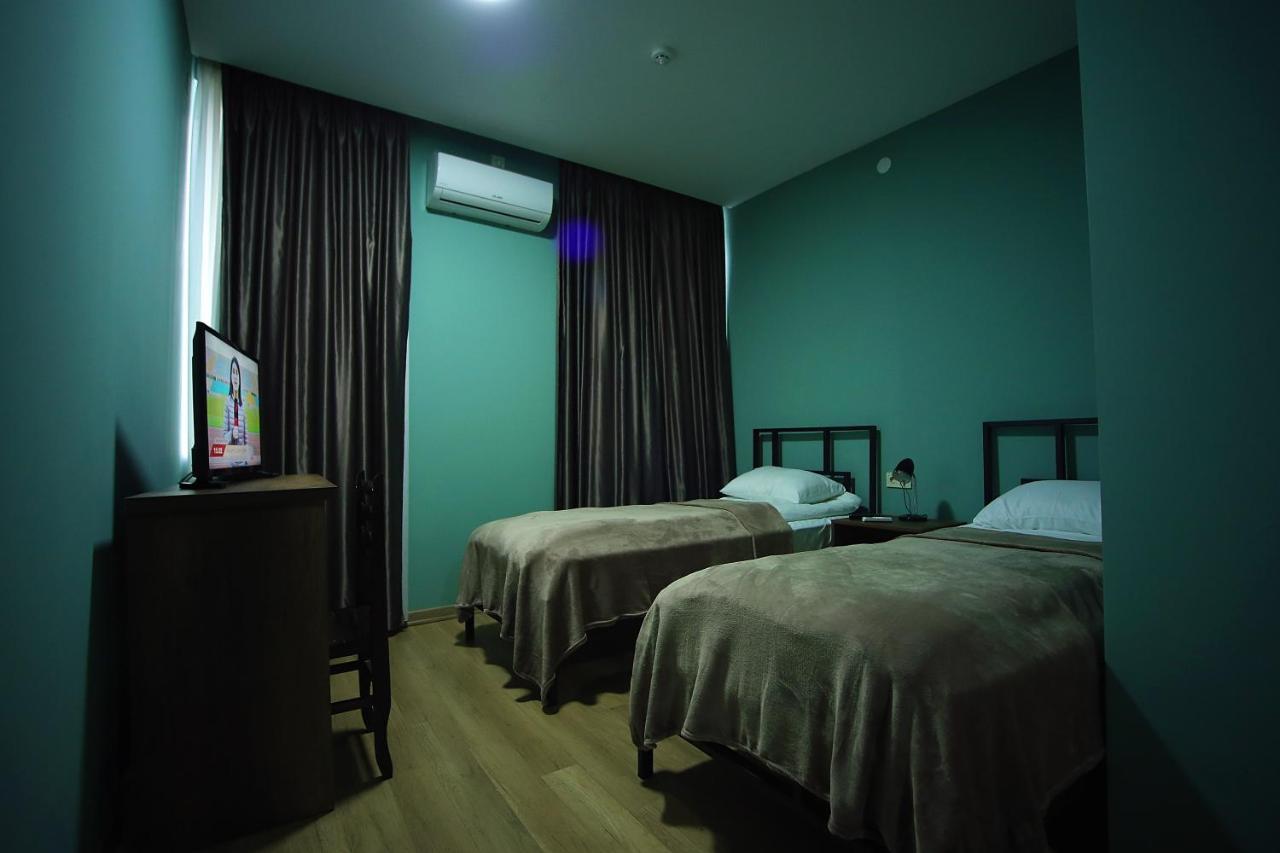 Hotel Aguna クタイシ エクステリア 写真